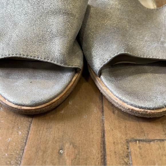 Eileen Fisher Lou Block Heel Sandal Open Toe Metallic Gold Strappy Zip Size 8.5 - Picture 4 of 11